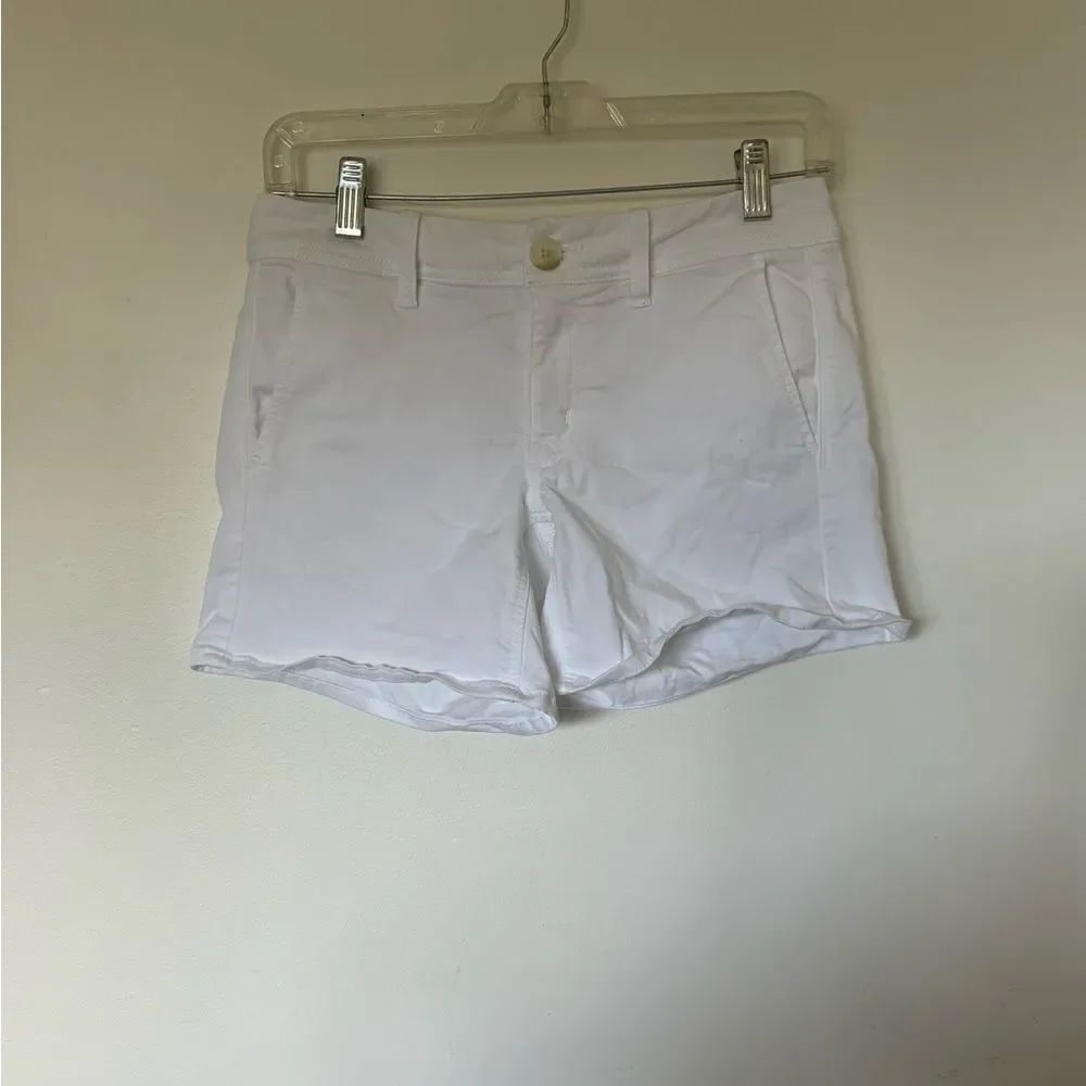 American Eagle Super Stretch Shorts Size 2 White